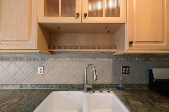 Building Photo - 250 Linden Ave