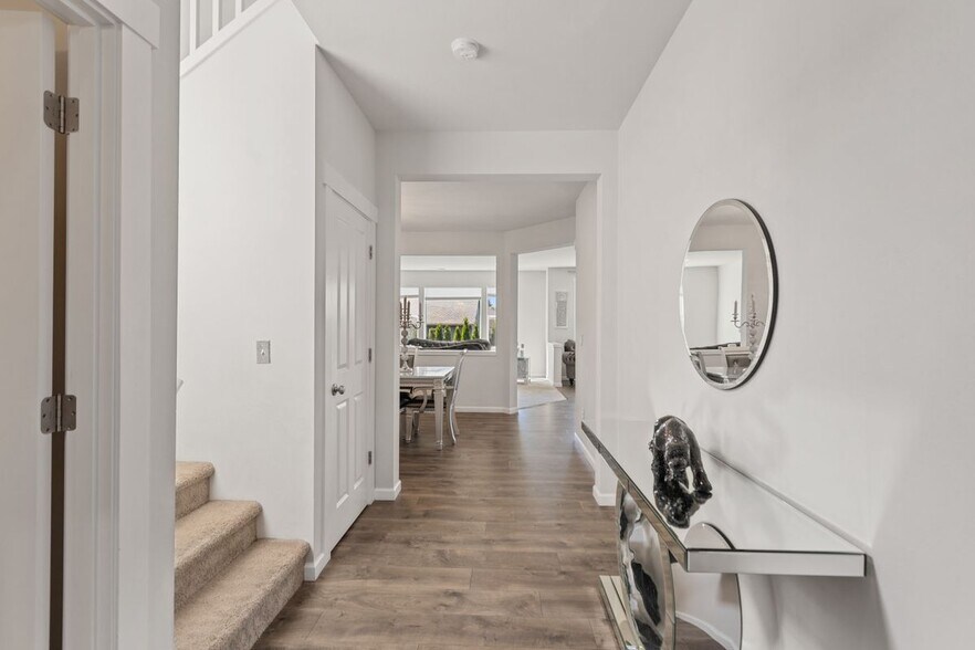 Building Photo - 9798 15th St SE