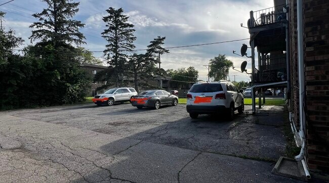 Building Photo - 1355 Abbott Dr