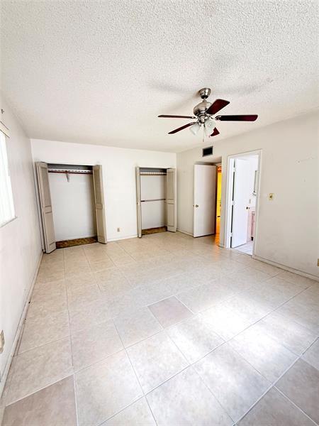 Building Photo - 4821 NW 22nd Ct