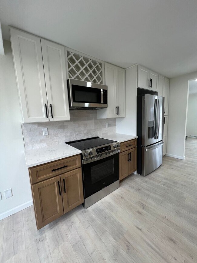 Building Photo - 1120 Gilbert Ave