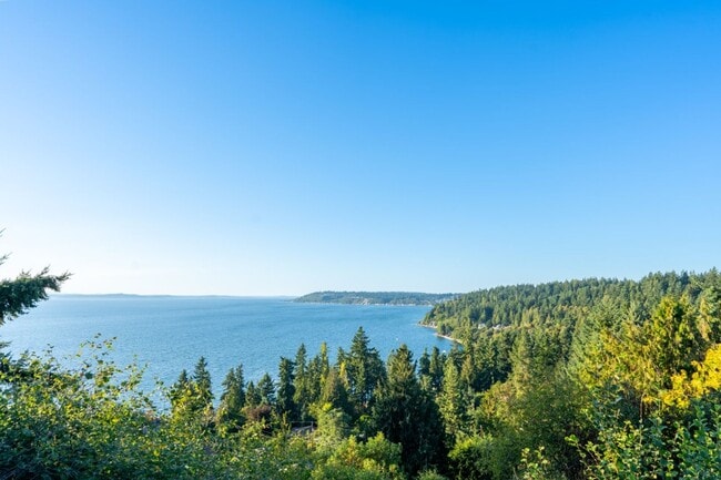 Building Photo - 3bd/1.5ba Burien House