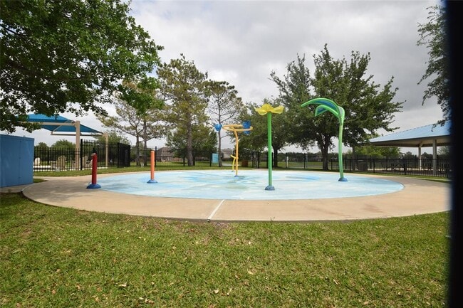 Building Photo - 24239 Yelverton Glen Dr