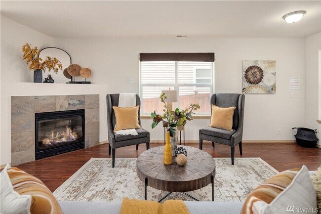 Building Photo - 17508 14th Dr SE