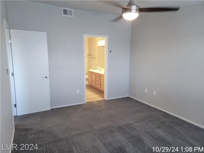 Building Photo - SECOND-FLOOR UNIT IN A GATED SOUTHWEST COM...