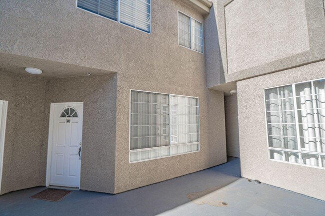 Building Photo - COMING SOON - Reseda - 2 Bedroom Condo for...