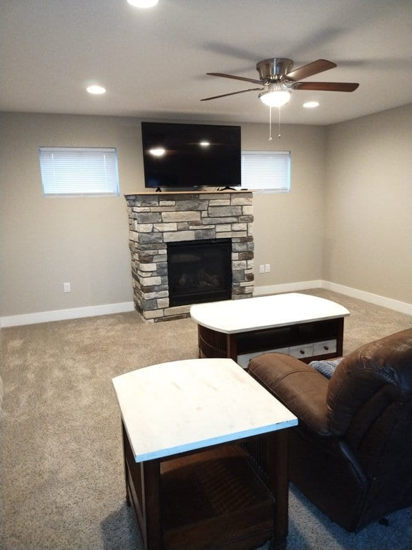 Building Photo - 208 Custer Ave