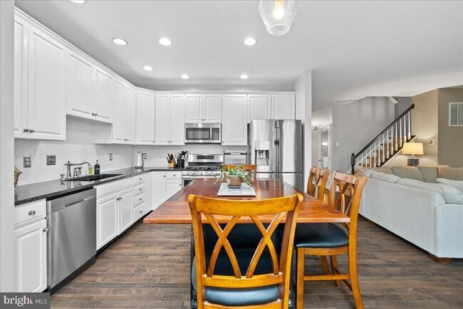 Building Photo - 5502 Arrowfield Terrace