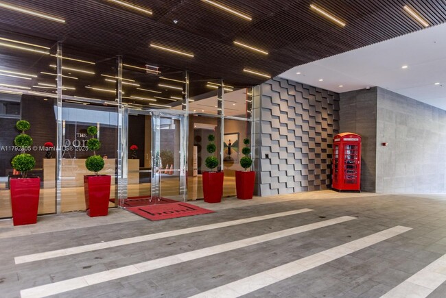 Building Photo - 1080 Brickell Ave