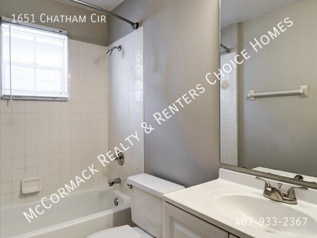 Building Photo - 1651 Chatham Cir