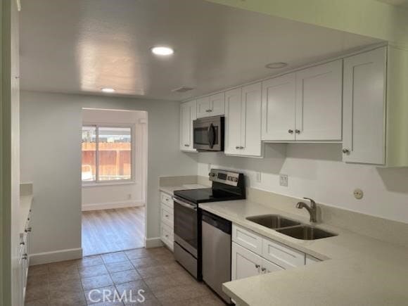 Building Photo - 4646 Larwin Ave