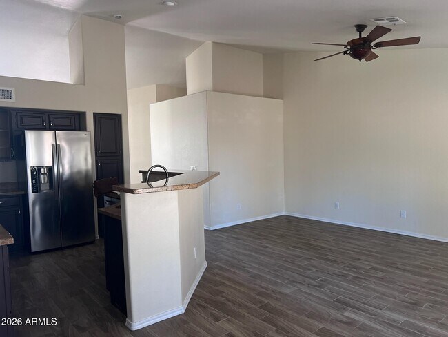 Building Photo - 1082 W Orchid Ln