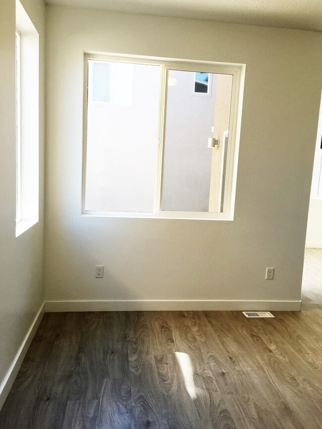 Building Photo - Beautiful 3 Bedroom Home in Herriman with Fenced Yard!!