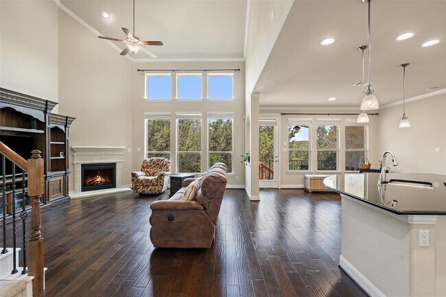 Building Photo - 21909 Esmeralda Dr