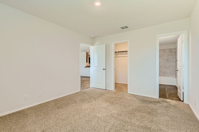 Building Photo - HALF OFF First Month Rent located near Lac...