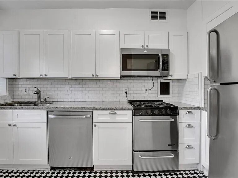 Building Photo - 1174 Briarcliff Rd NE