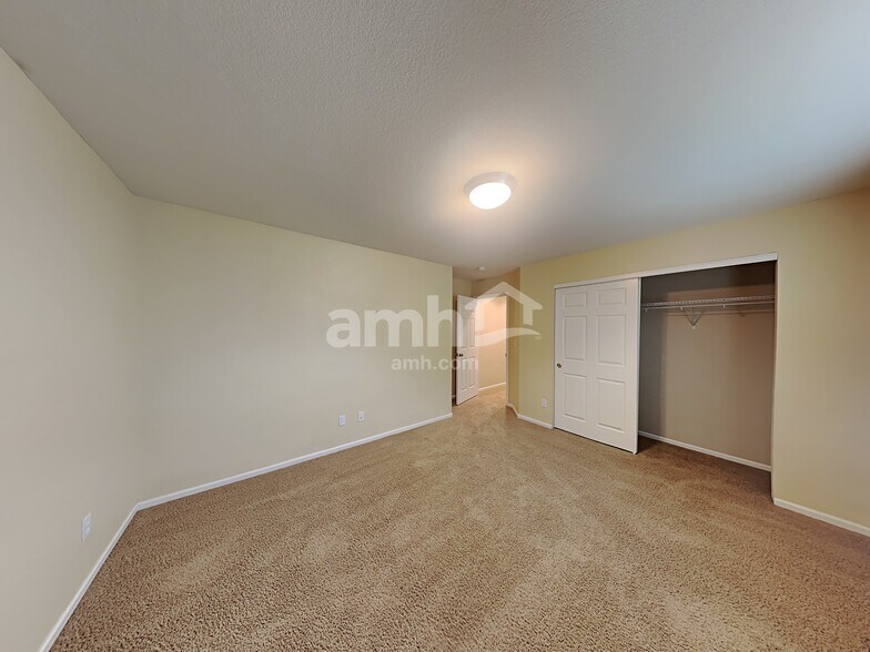 Building Photo - 2854 Night Song Way