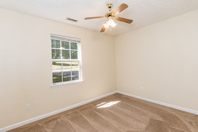 Building Photo - Wonderful 3 Bedroom Raleigh Ranch Home