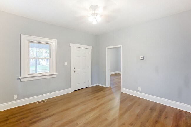 Building Photo - Dayton, OH 4 Bed 1 Bath available to rent!