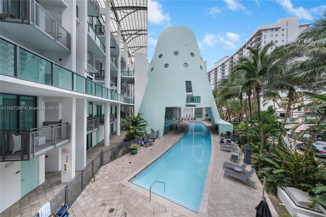 Building Photo - 6000 Collins Ave