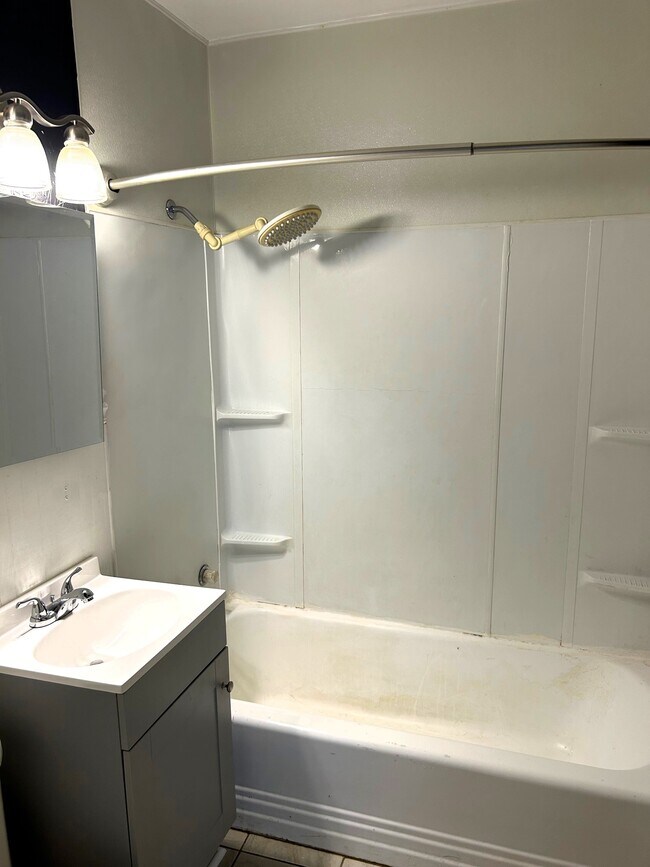 Building Photo - 4514 E 4th Pl