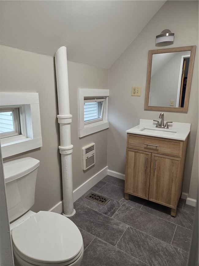 Building Photo - 21 Gardiner Park