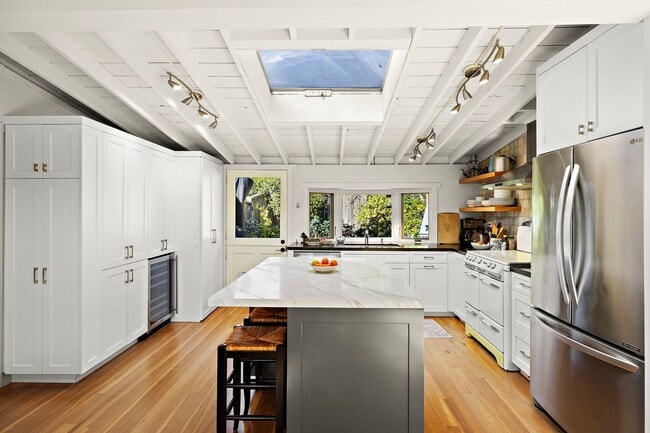 Building Photo - Bluebird Canyon Hidden Gem