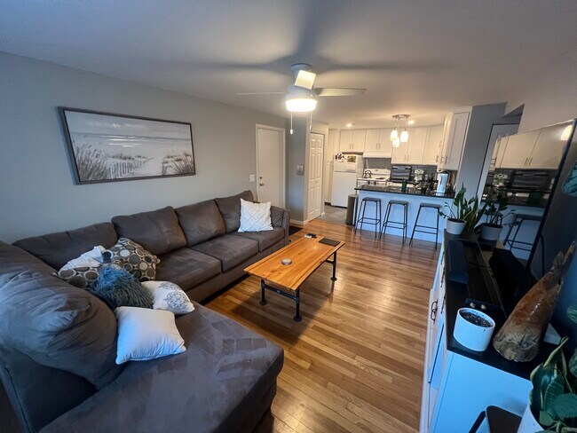 Building Photo - 99 Cluff Crossing Rd