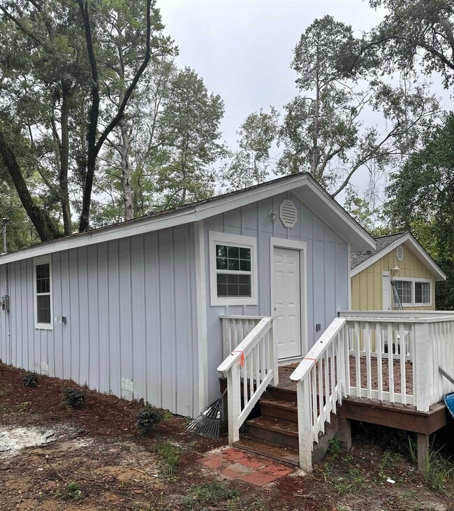 Building Photo - 3025 Creekwood Ln