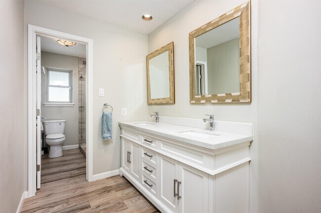 Building Photo - 14602 Oak Bend Dr