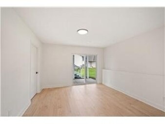 Building Photo - 1000 Chestnut St