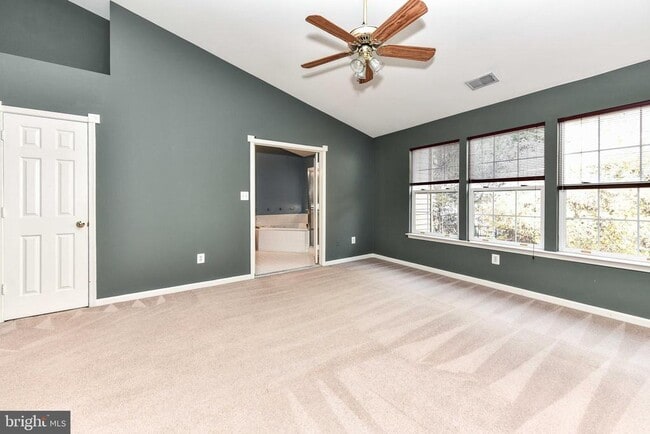 Building Photo - 4014 Rosemeade Dr