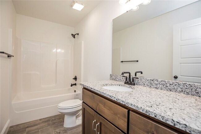 Building Photo - 2509 Westbrook Lp