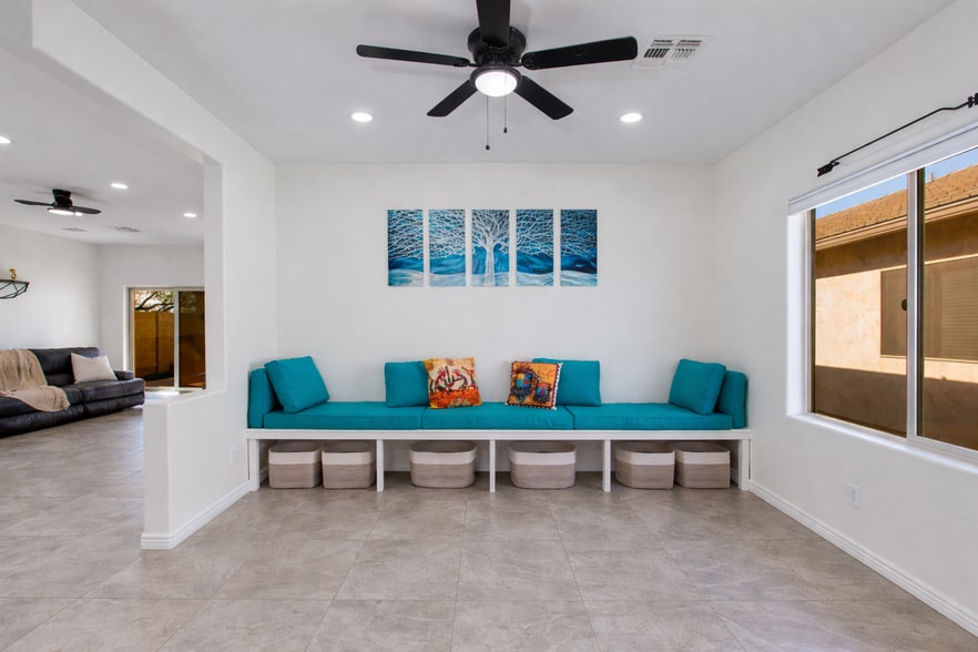 Building Photo - 8242 S Hidden Trail Ct