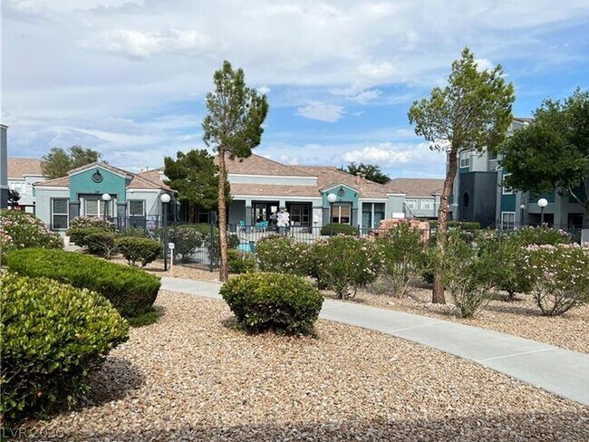 Building Photo - 6955 N Durango Dr