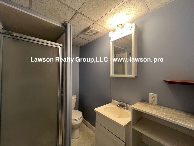 Building Photo - Charming Grandin Court House with Detached Garage and In Law Suite