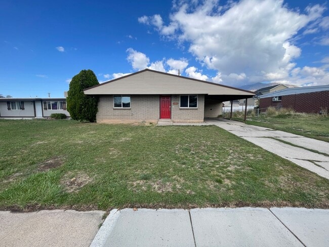Building Photo - Great 3 Bed/1 Bath in Ogden