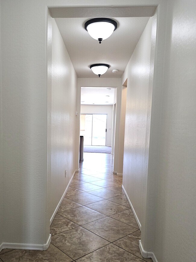 Building Photo - 31208 Cheyenne Dr