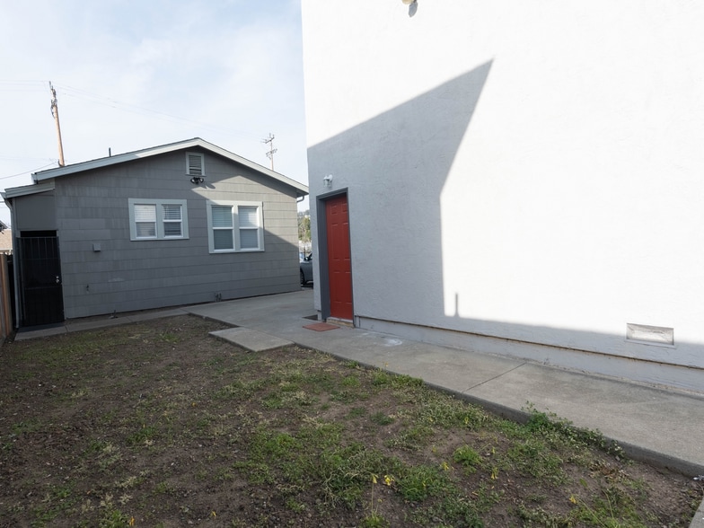 Building Photo - 2456 88th Ave