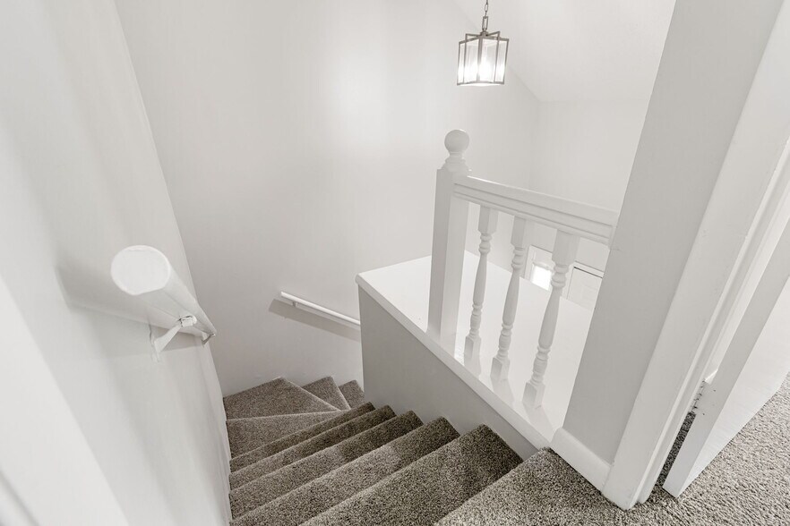Building Photo - 5608 Hickory Meadows Ct