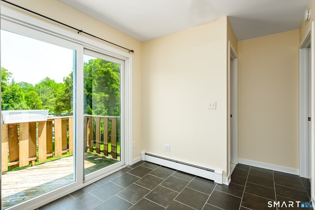 Building Photo - 54 Willieb St