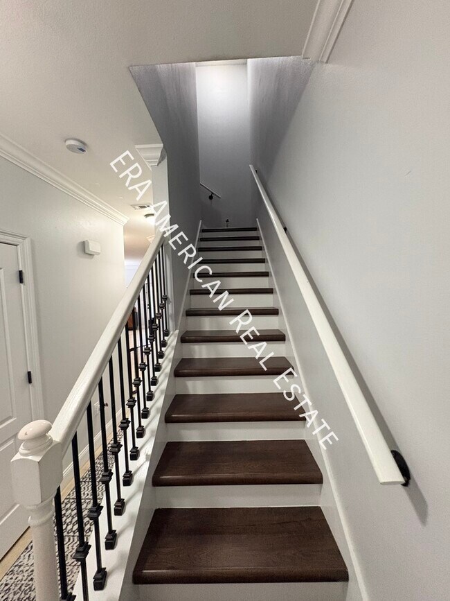 Building Photo - 485 Westgate Wy