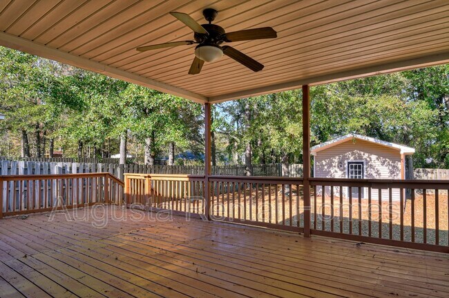 Building Photo - 2051 Sylvan Lake Dr