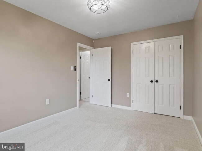 Building Photo - 3001 Federal Hill Dr