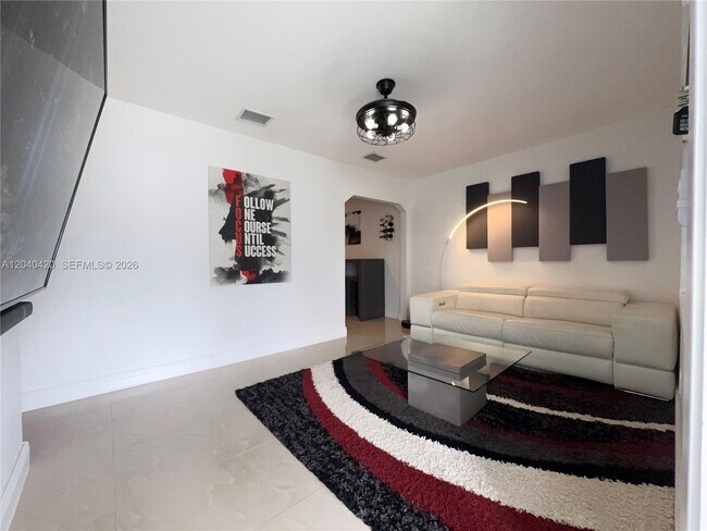 Building Photo - 1250 NW 57th St