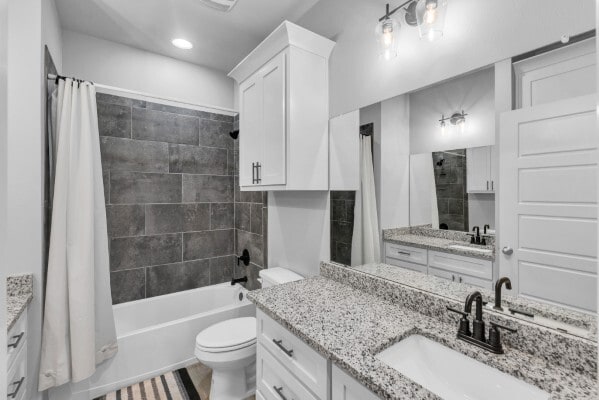 Building Photo - 15417 Palmira Ave