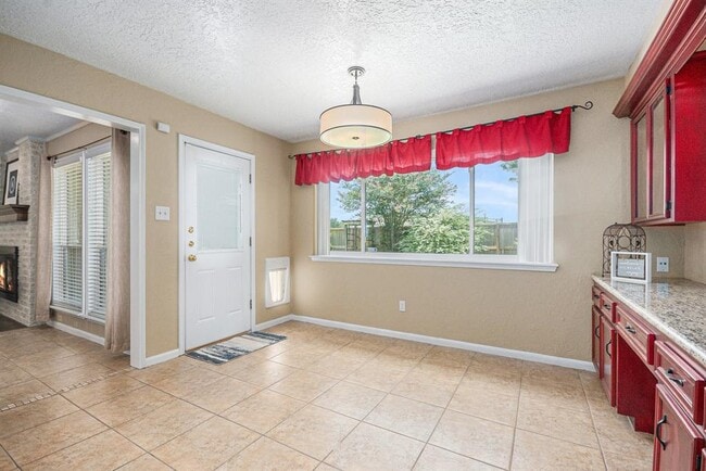 Building Photo - 16007 Brookvilla Dr