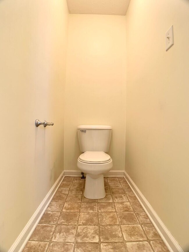 Building Photo - 800 Karmaflux Way