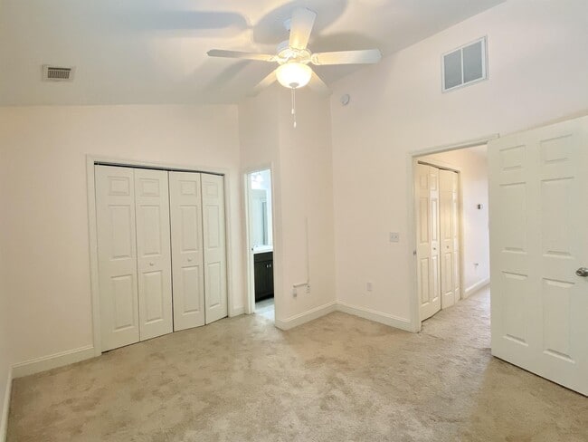 Building Photo - 157 Bella Way