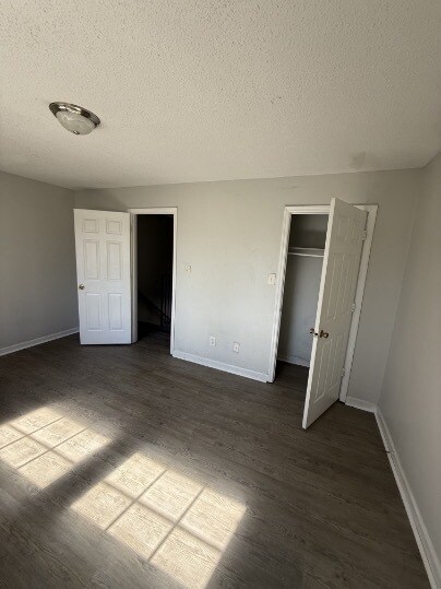 Building Photo - 413 Anderson Ave